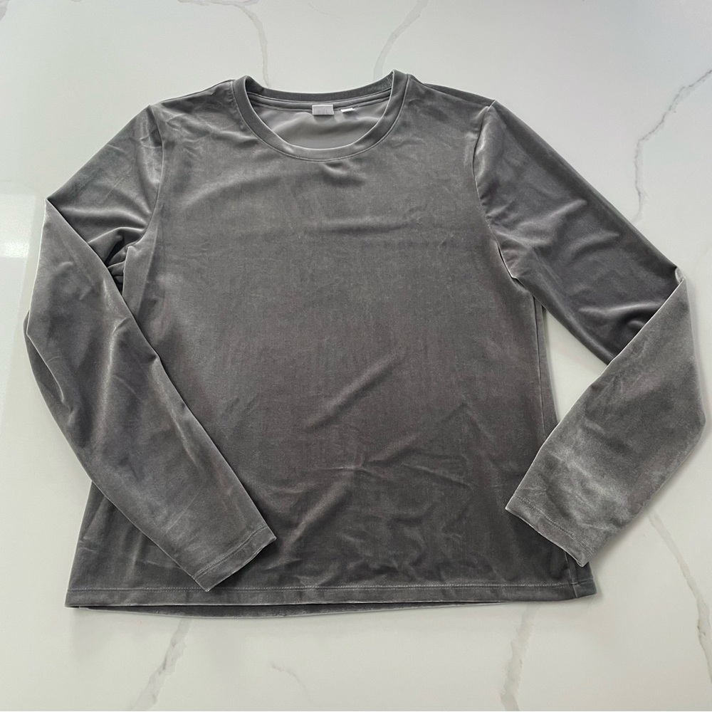 NWOT Gap Y2K Style Silver Velvet Long Sleeve Top, Size Large